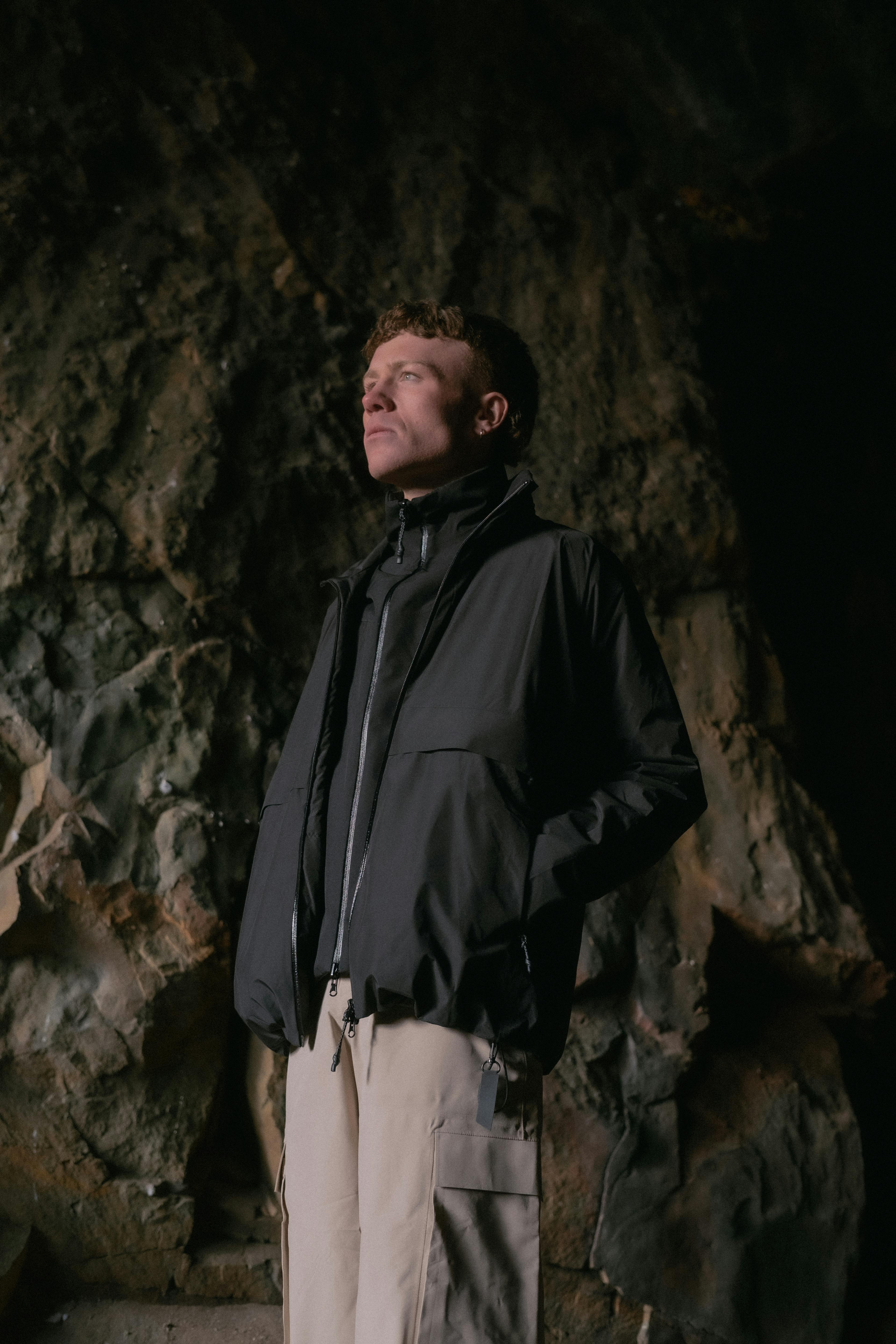 Person wearing the Flø jacket, Linge jacket, and Klipra pant from BLÆST