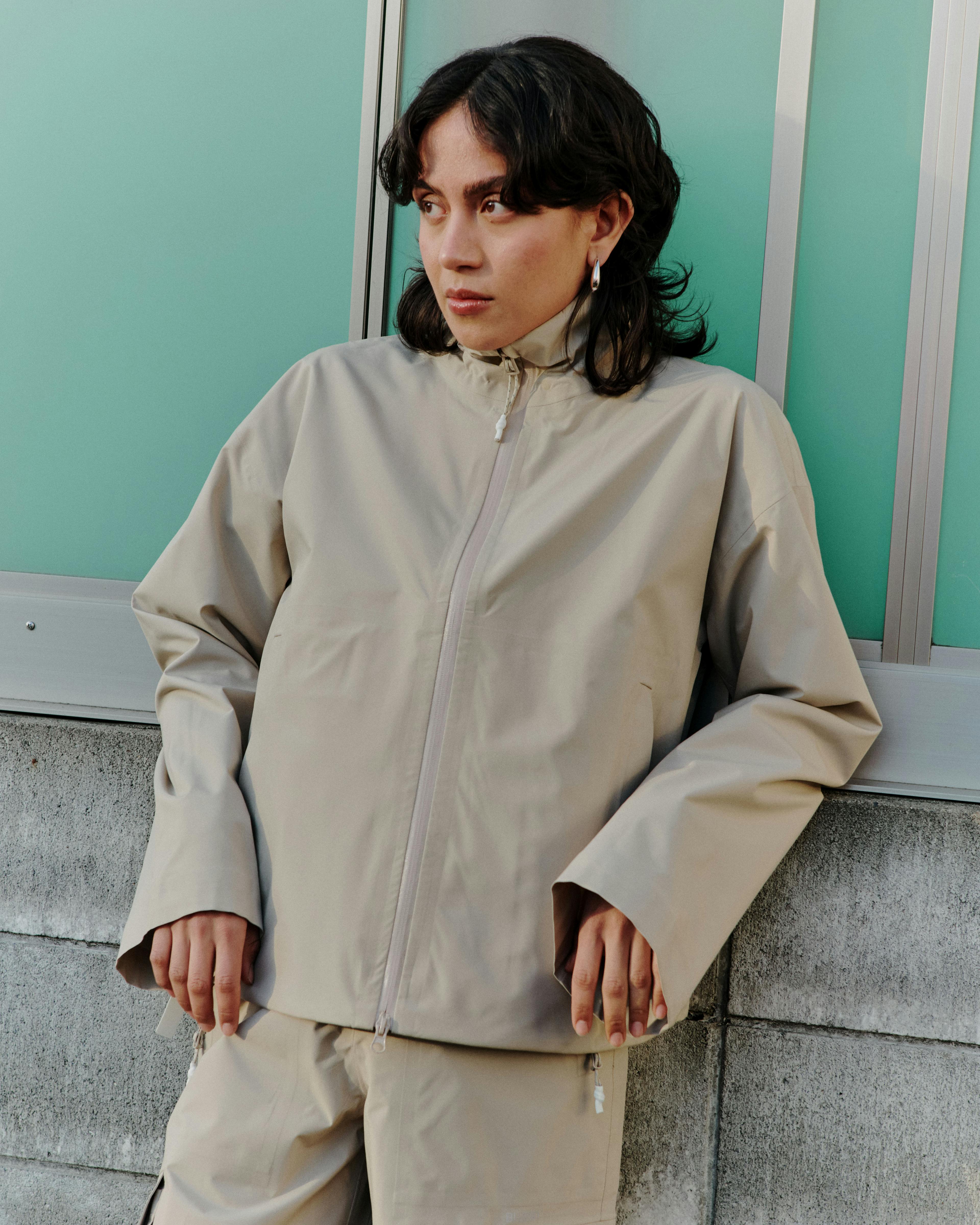 Woman wearing the Sula jacket from BLÆST