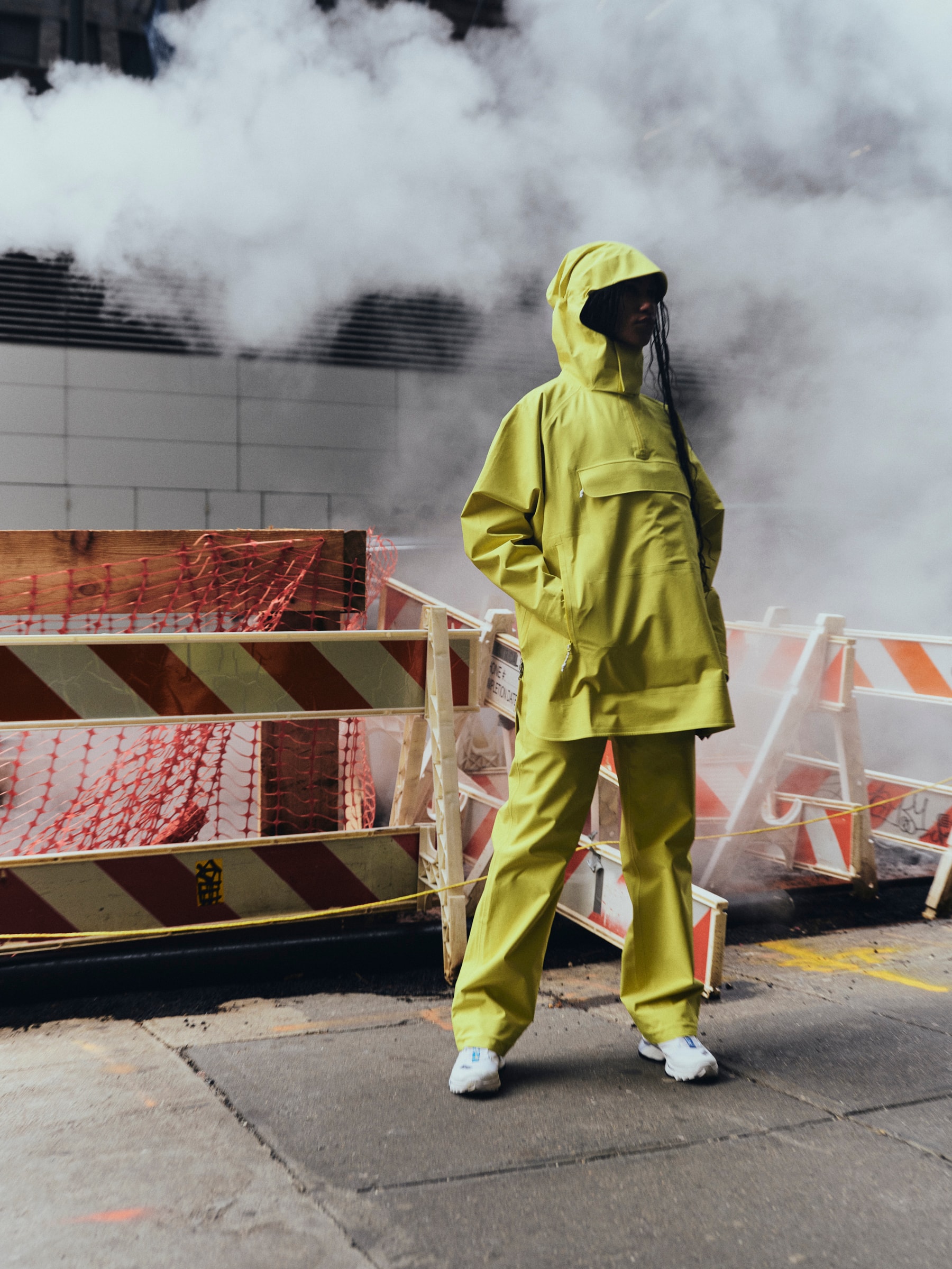 Woman wearing the Voss poncho from BLÆST as she explores New York