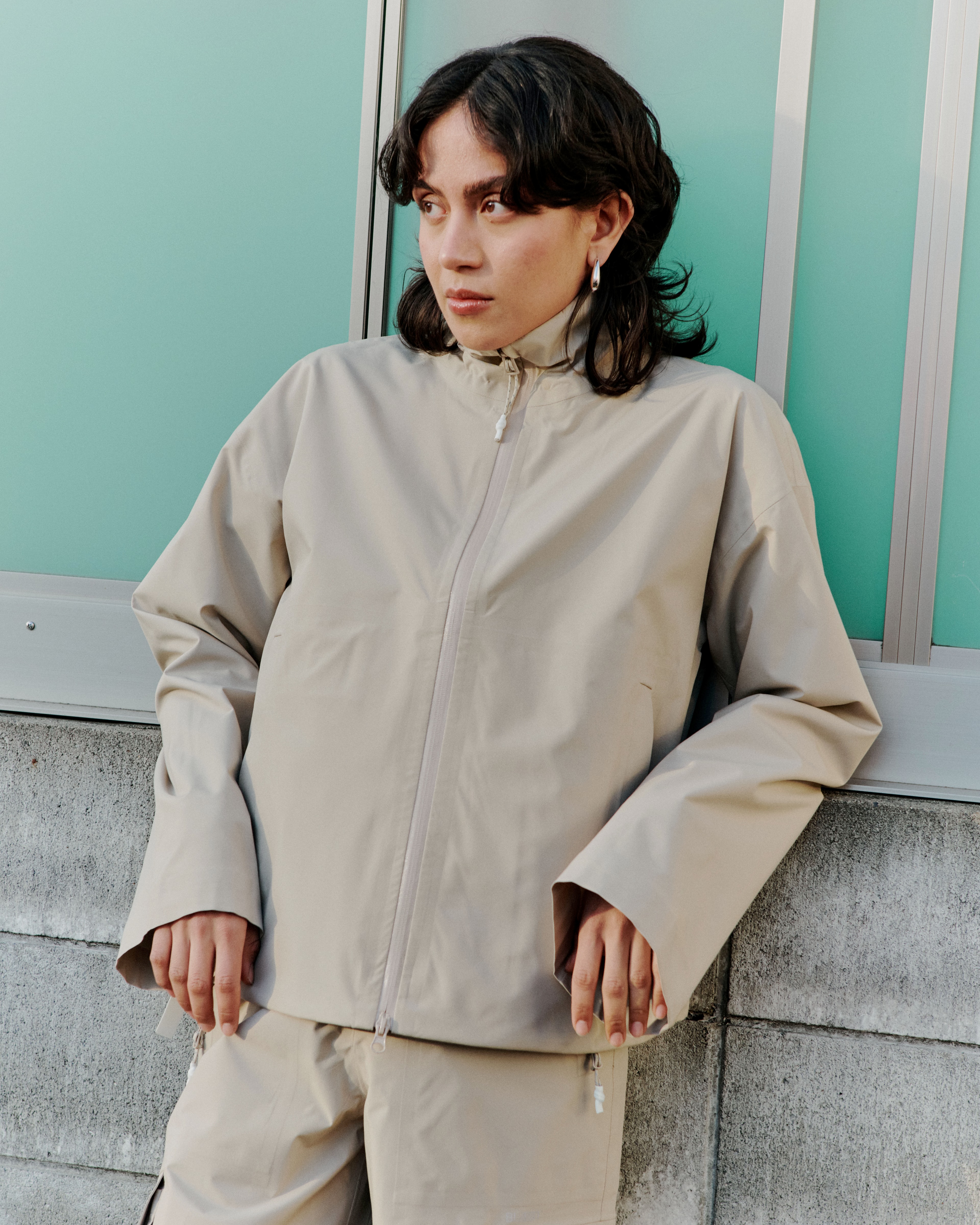 Woman wearing the Sula jacket from BLÆST