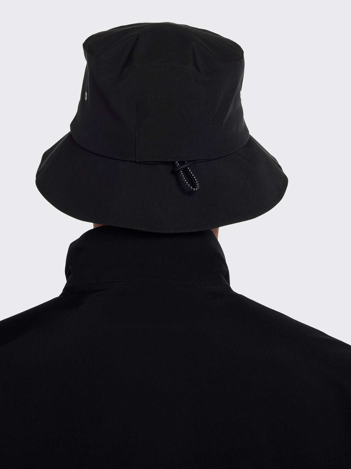 Øya bucket hat in Black by Blæst