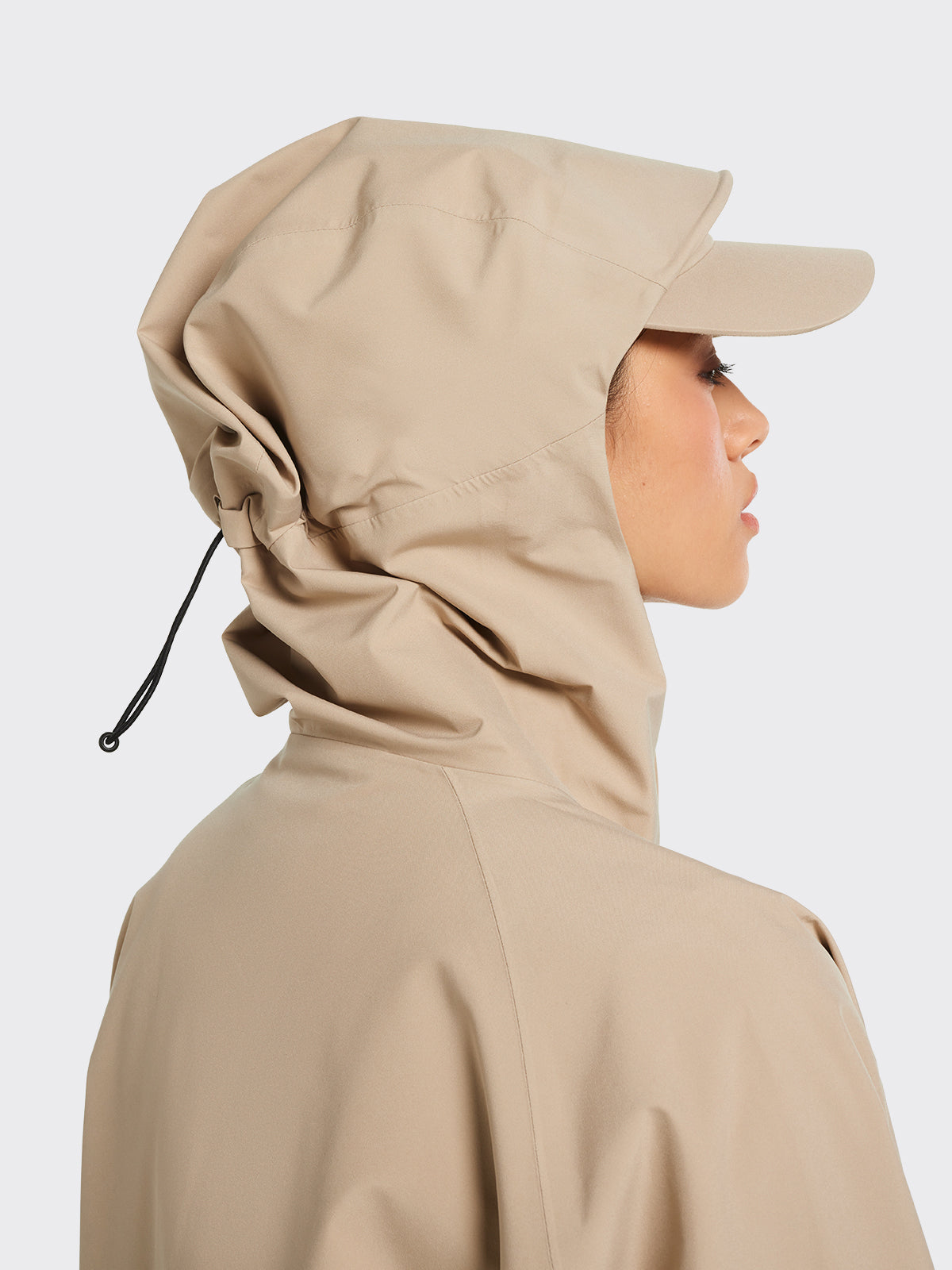 Woman in Voss poncho in Beige from Blæst