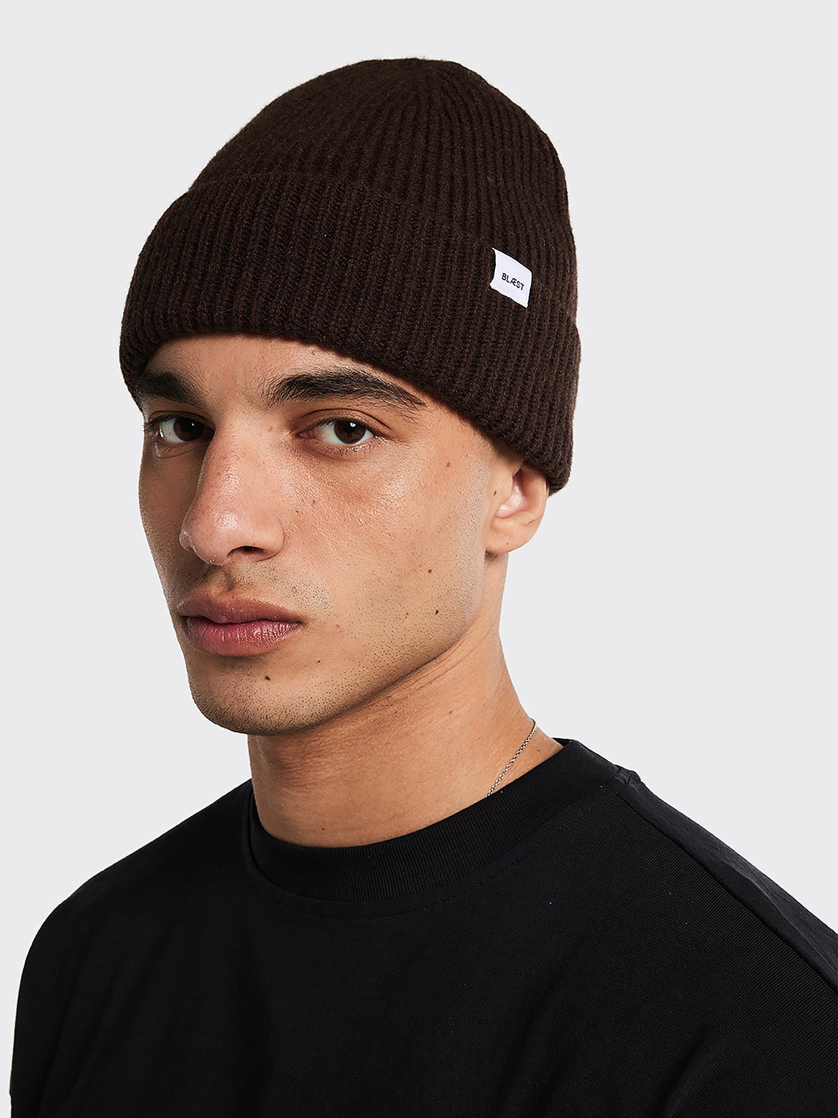 Man in Beanie from Blæst in the color Java